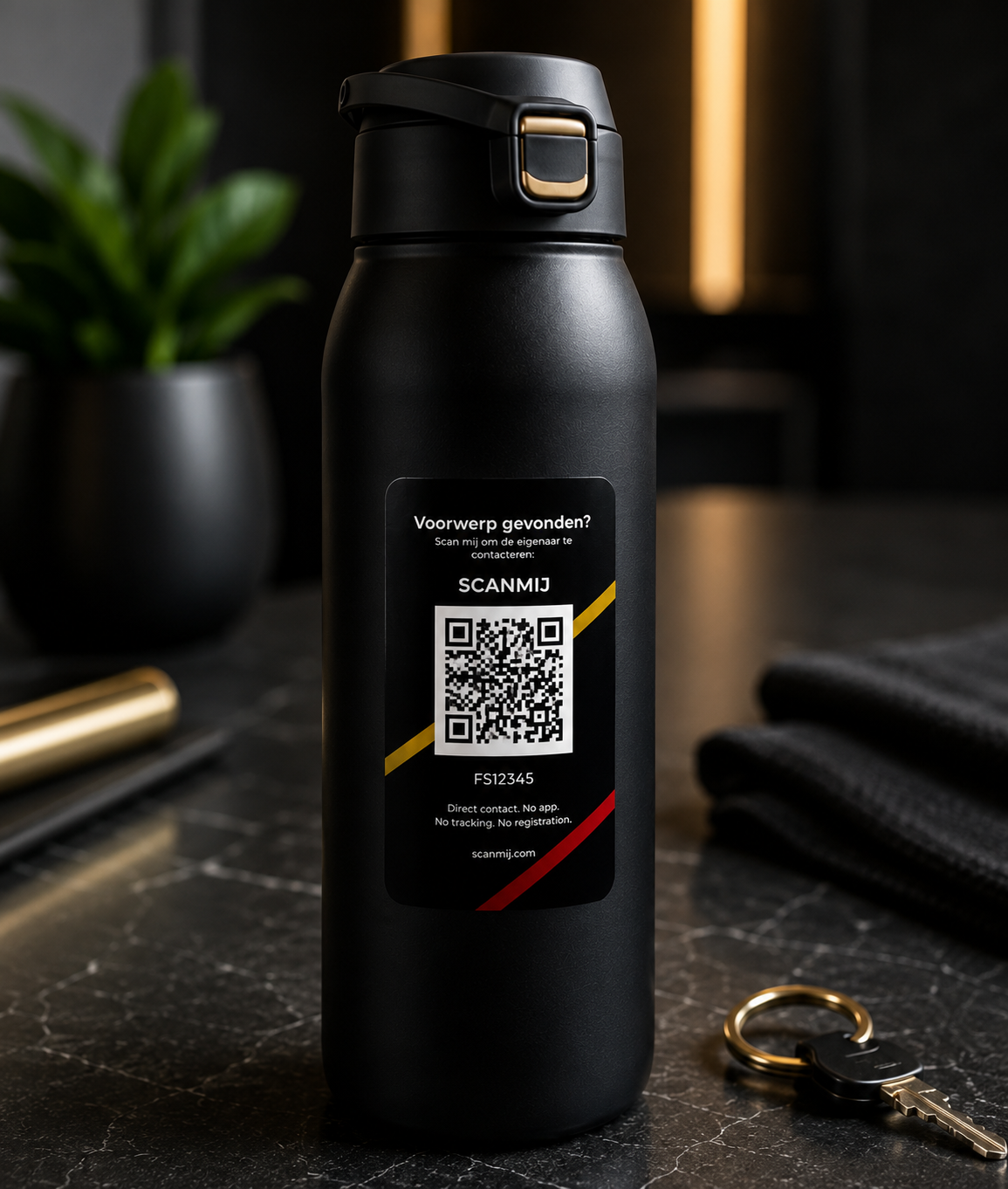 SCANMIJ QR-sticker op een drinkfles